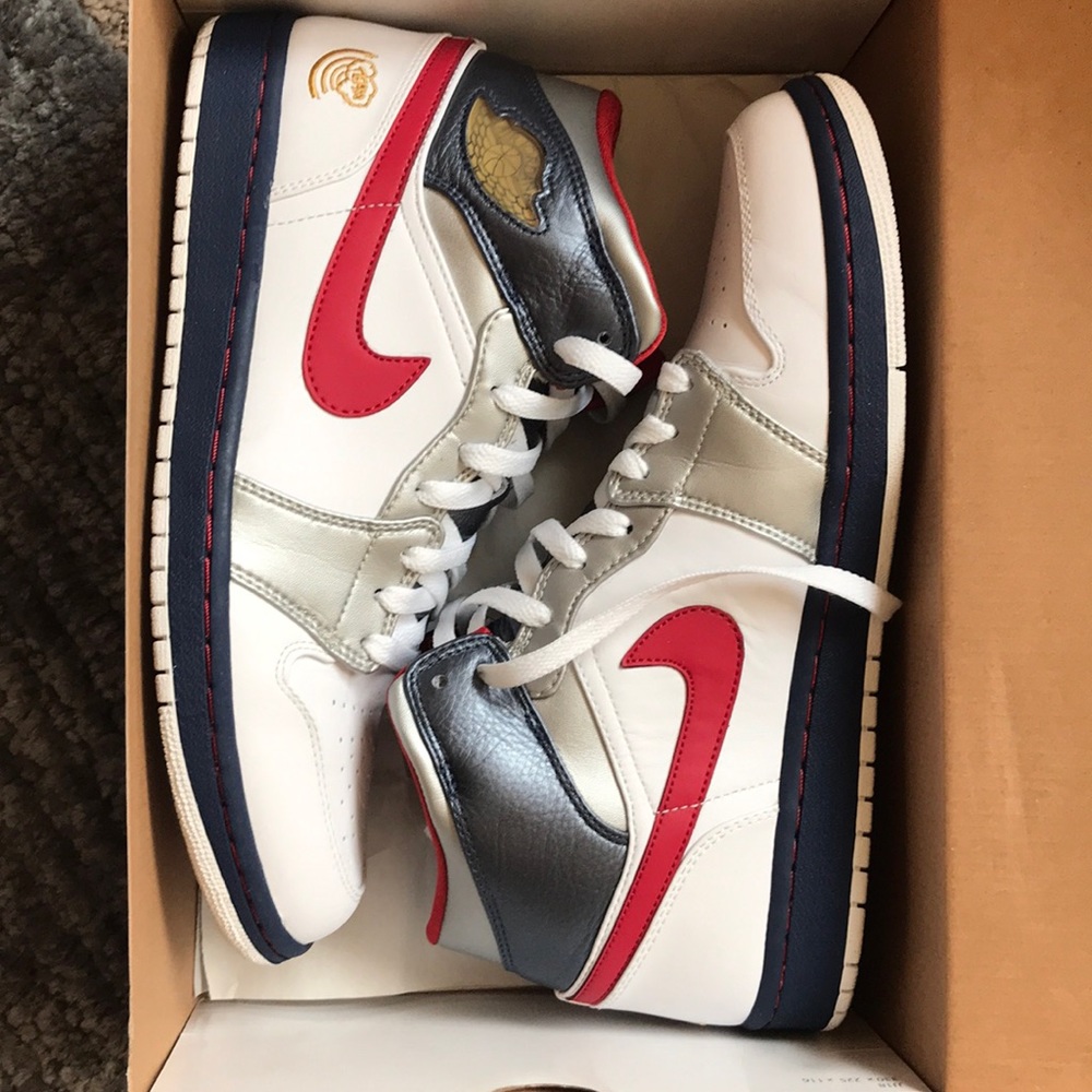 Air Jordan 1 retro Olympic sz 11